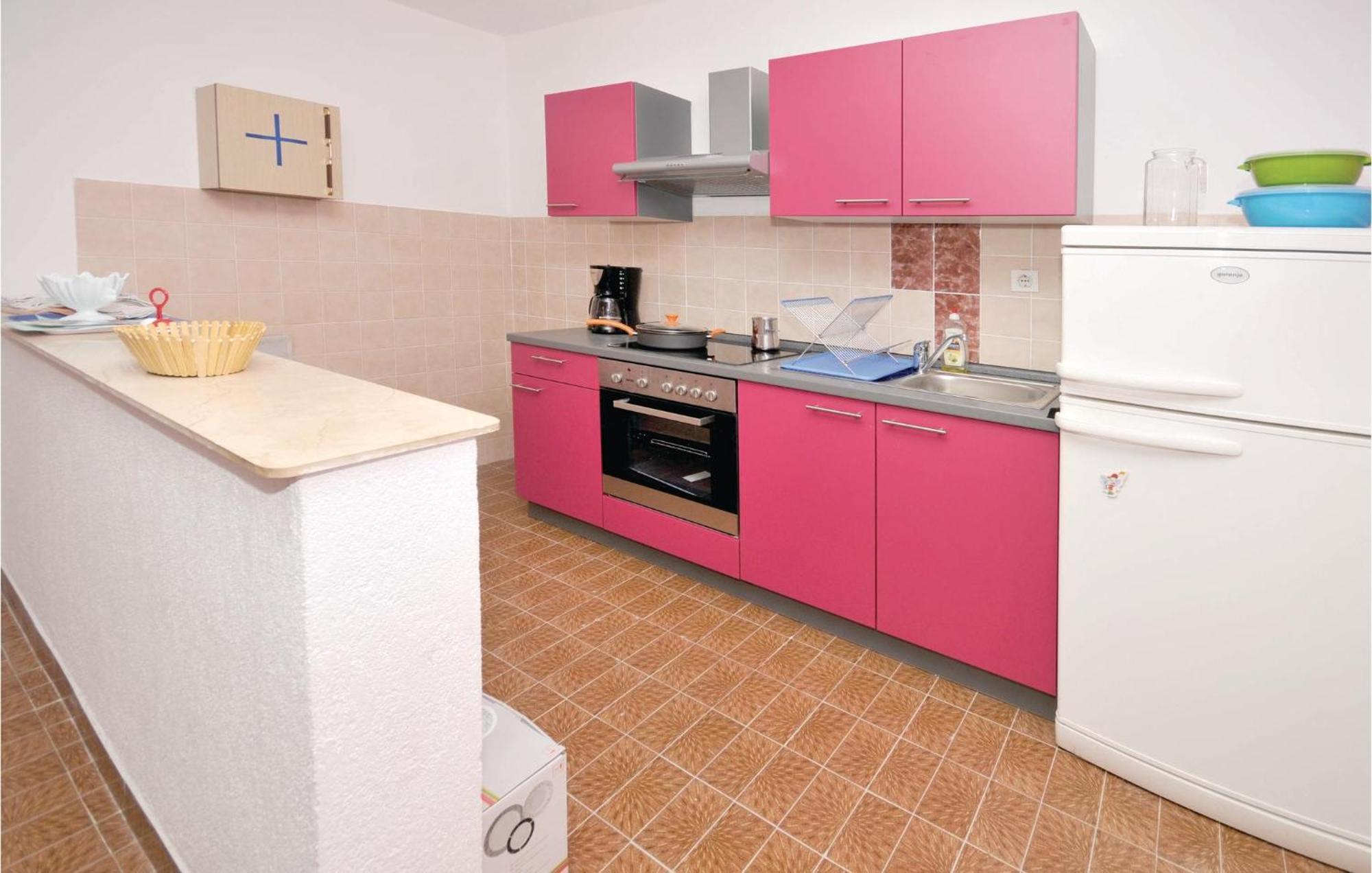 2 Bedroom Cozy Apartment In Marina  Exterior foto
