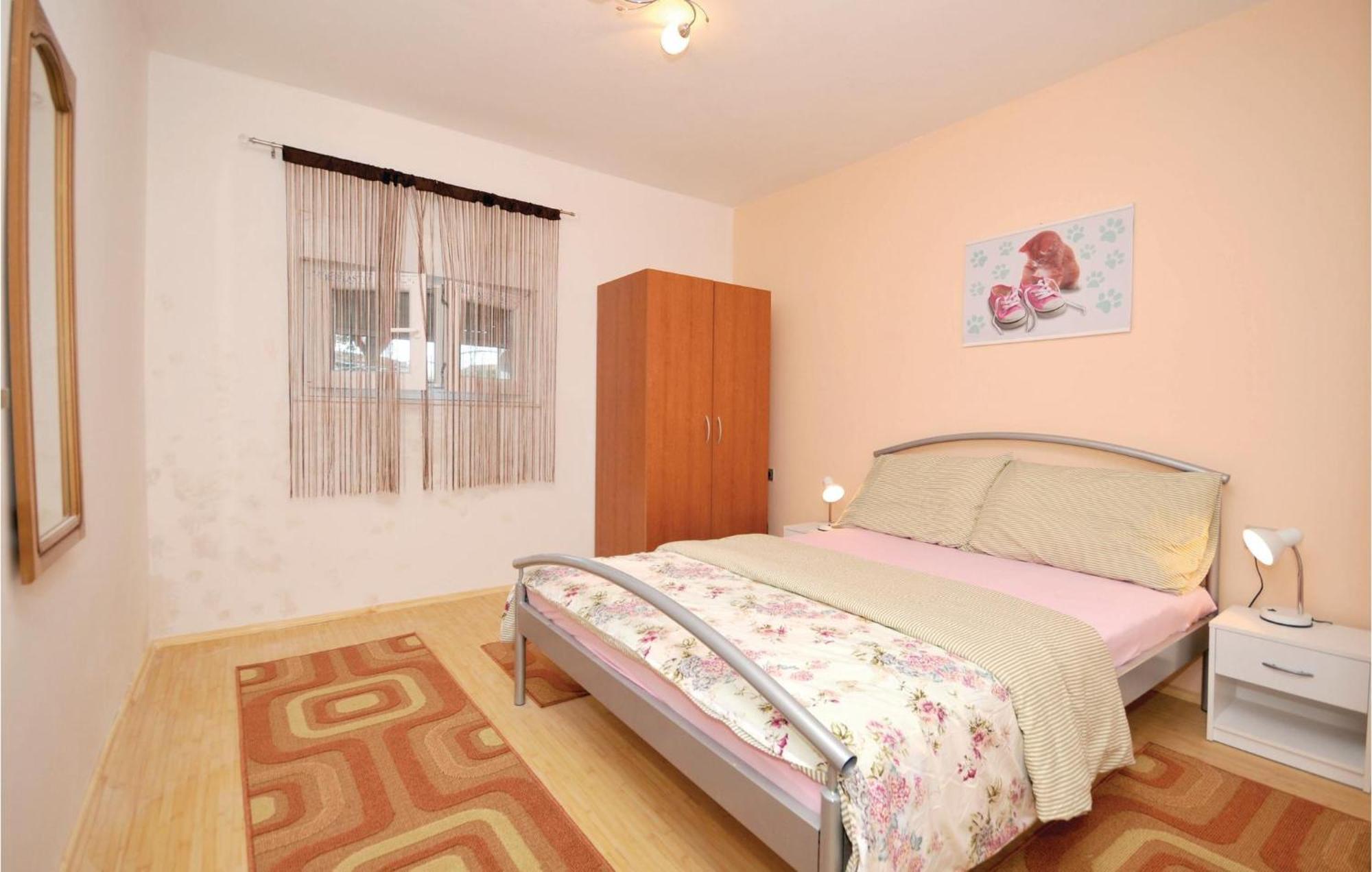 2 Bedroom Cozy Apartment In Marina  Exterior foto