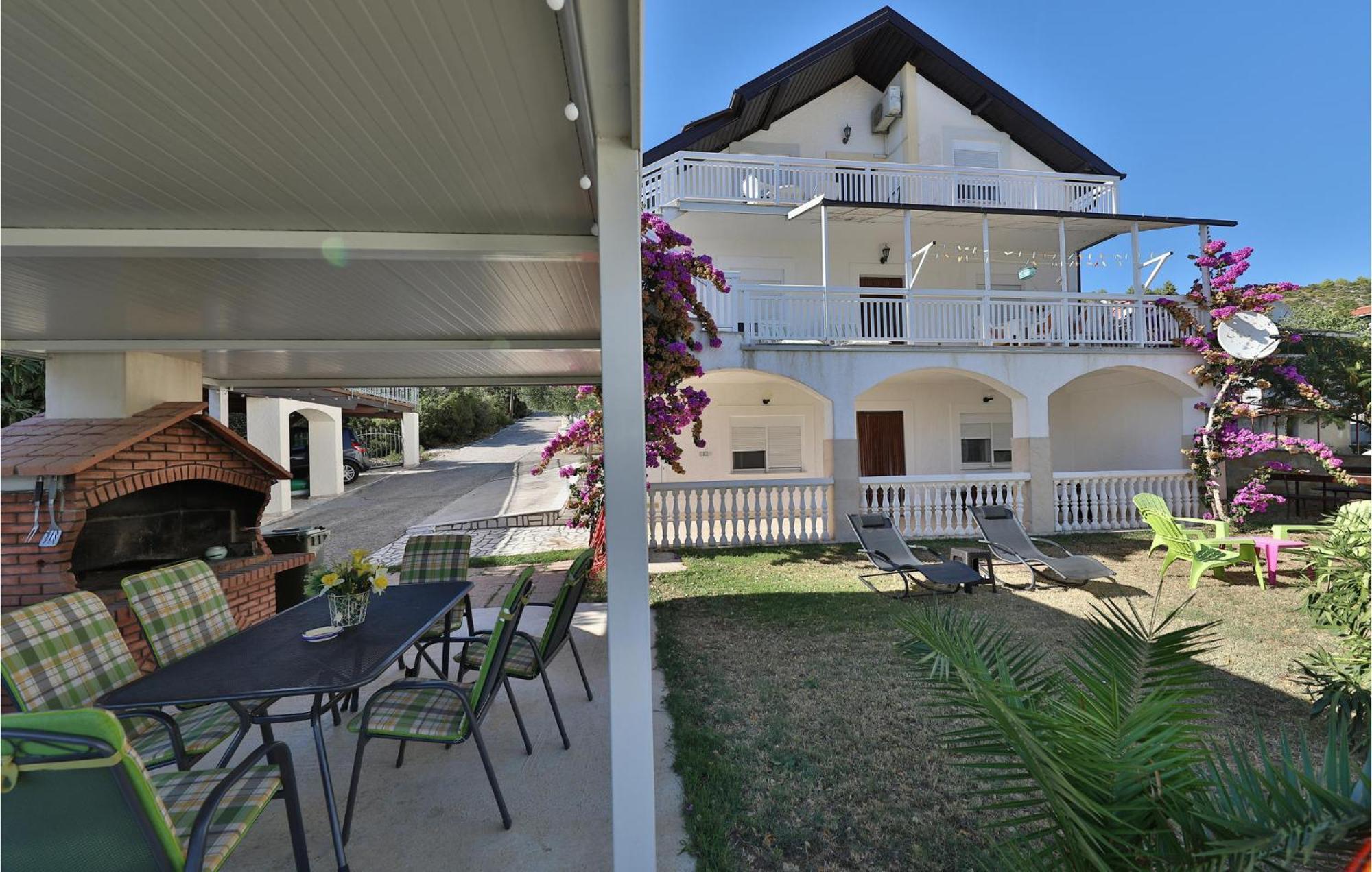 2 Bedroom Cozy Apartment In Marina  Exterior foto