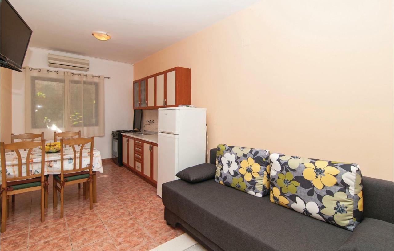2 Bedroom Cozy Apartment In Marina  Exterior foto